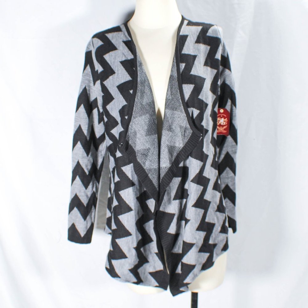 Chevron Streetwear Black Gray Open Cardigan Size Medium Classic Chic Glam